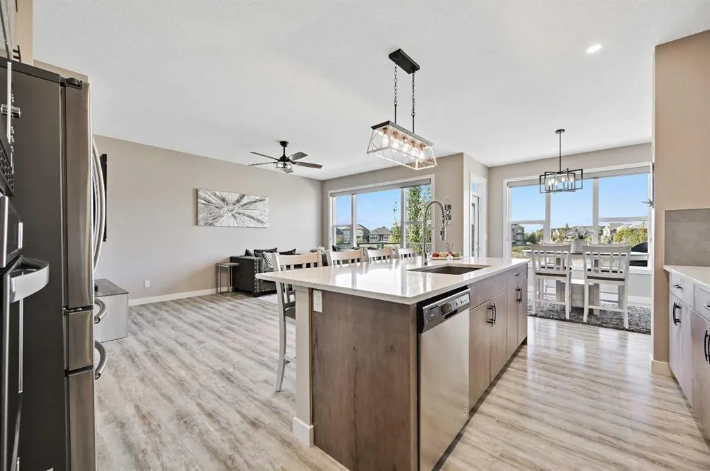 13 Cranbrook Cove SE