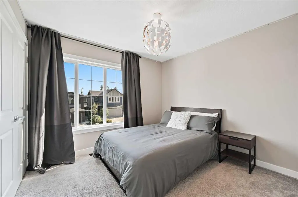 13 Cranbrook Cove SE