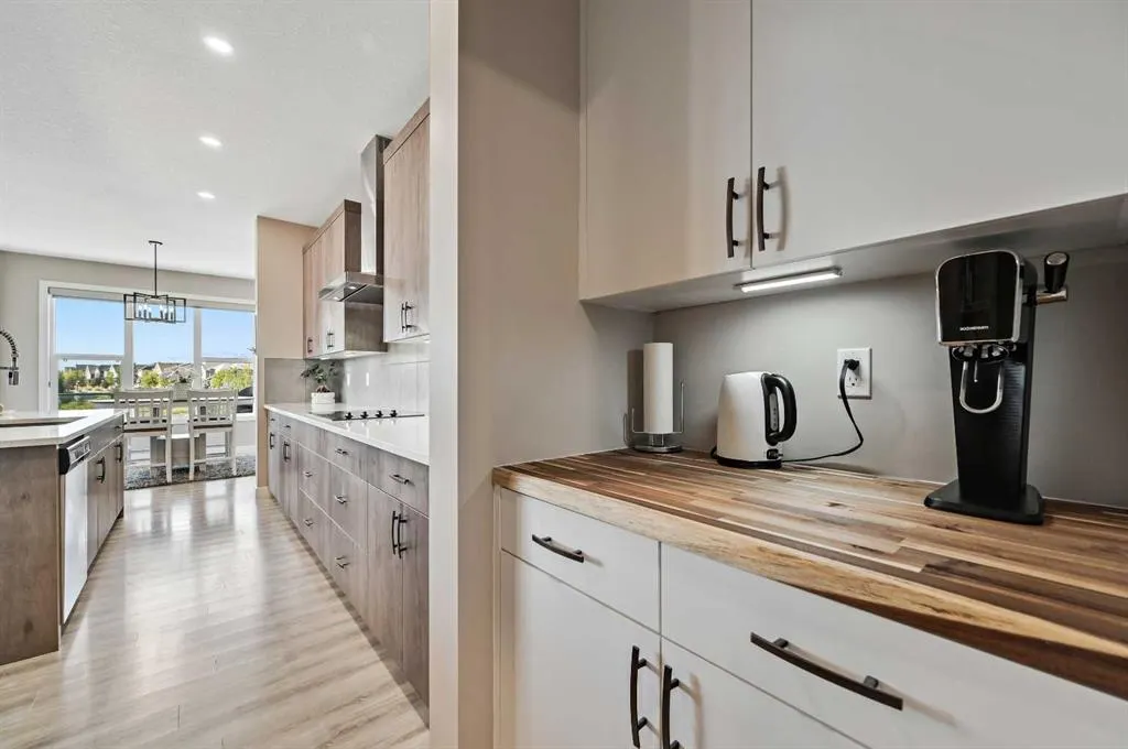 13 Cranbrook Cove SE