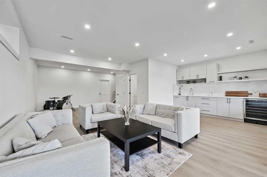 13 Cranbrook Cove SE