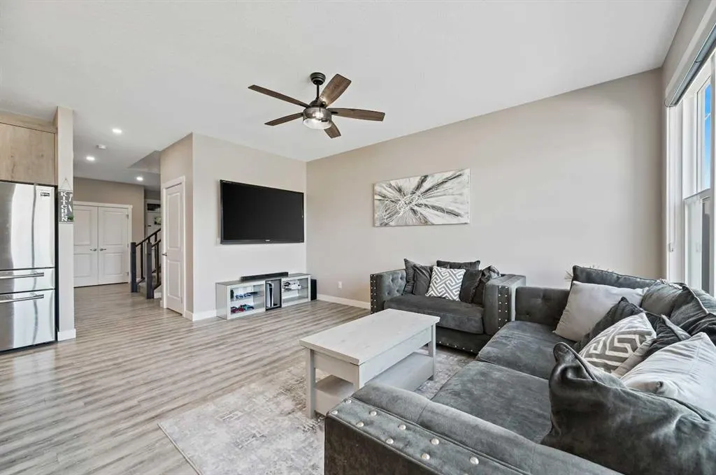 13 Cranbrook Cove SE