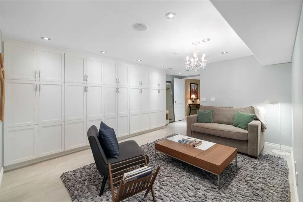 12 Medford Place SW