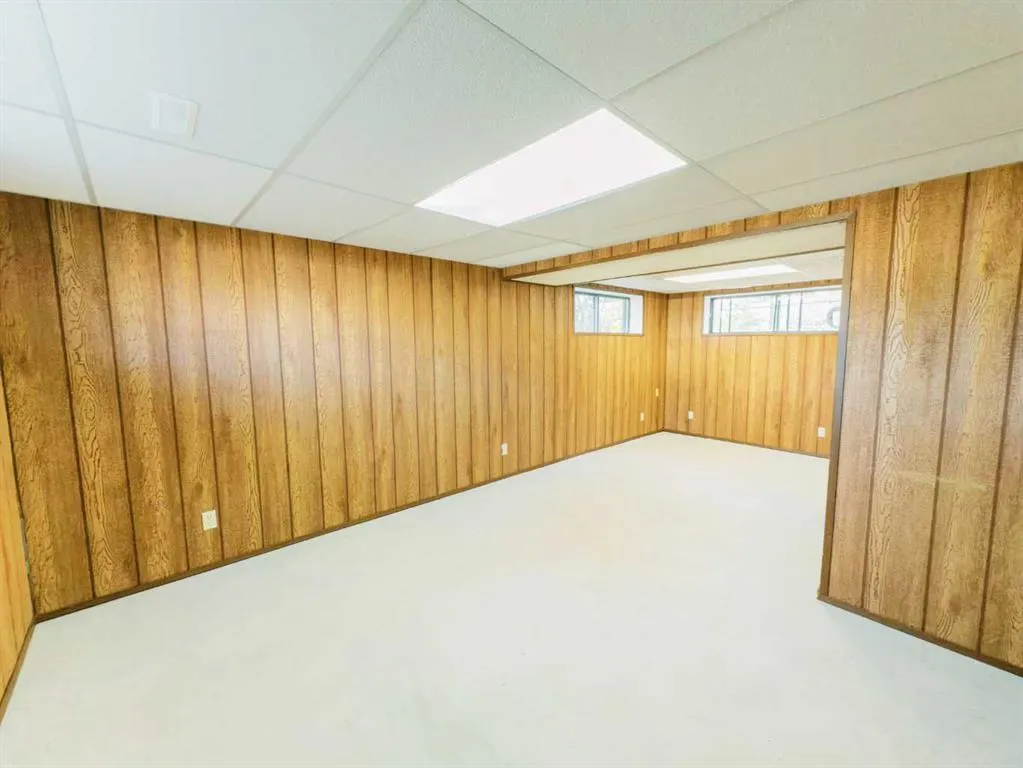121 3rd Avenue S