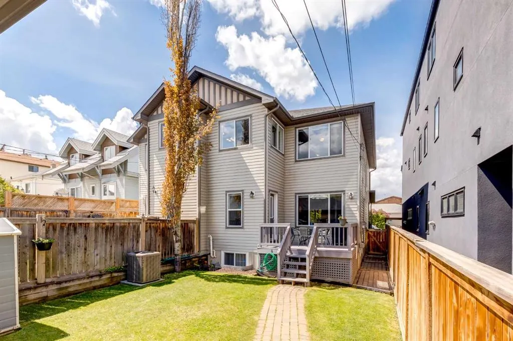 1406 29 Street SW