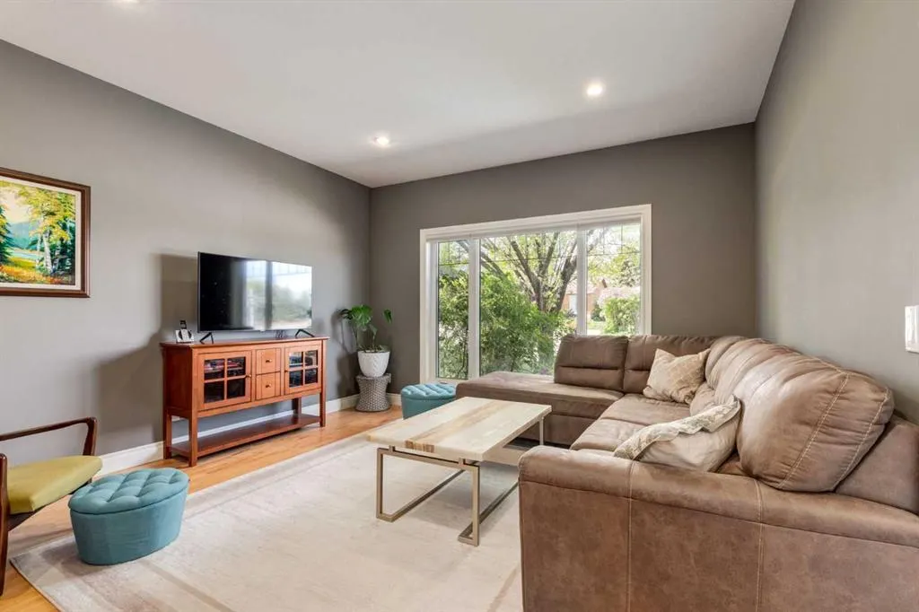 1406 29 Street SW