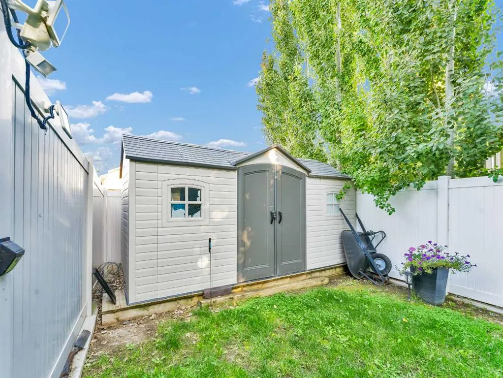 351 Stratton Road SE