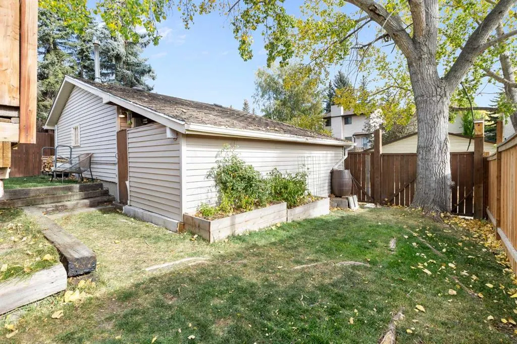 76 Edgedale Drive NW