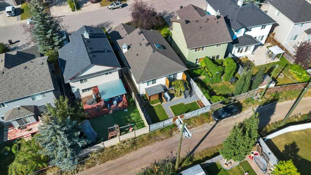 128 Chapalina Crescent SE