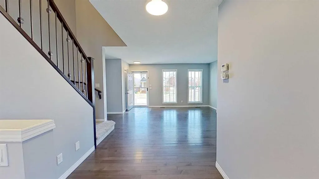 63 Elgin Meadows Park SE