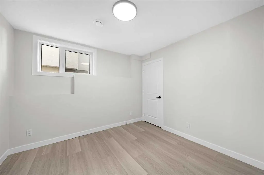 184 Panorama Hills Manor NW
