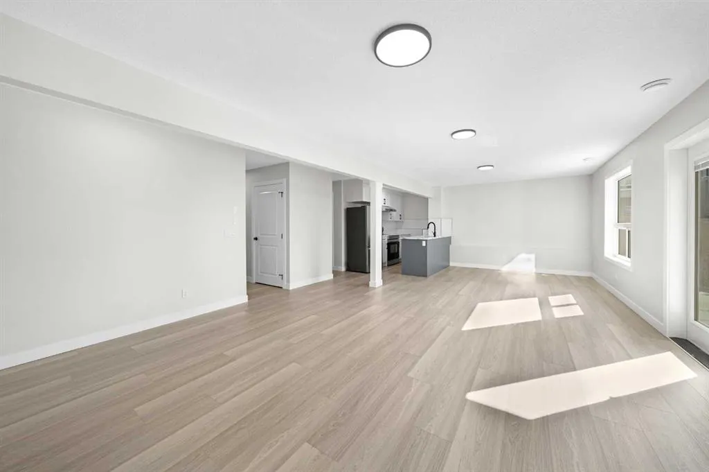 184 Panorama Hills Manor NW