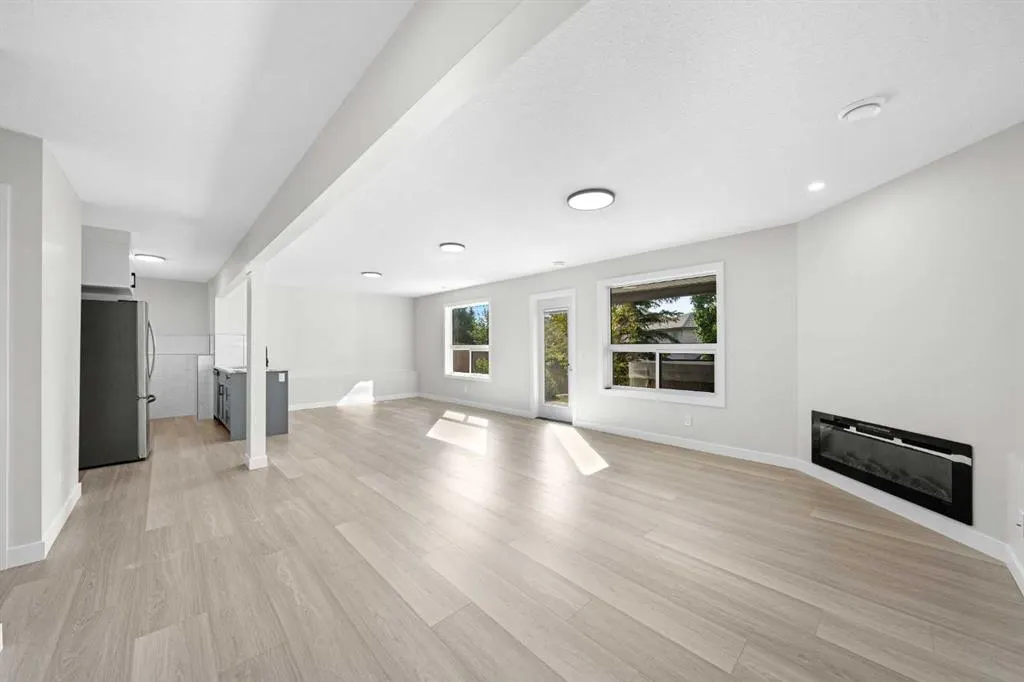 184 Panorama Hills Manor NW