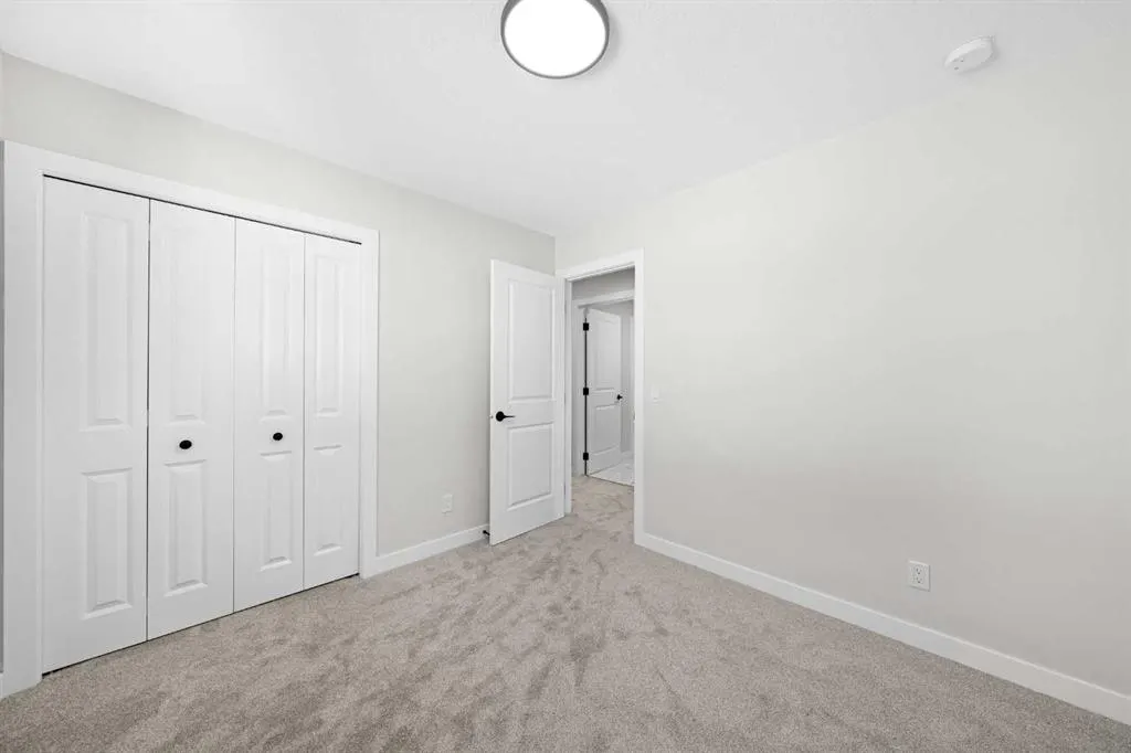 184 Panorama Hills Manor NW