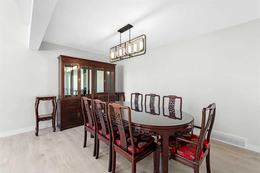 184 Panorama Hills Manor NW