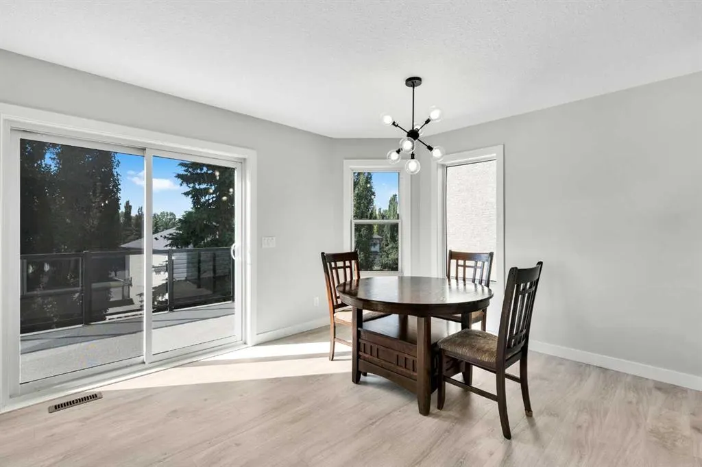 184 Panorama Hills Manor NW