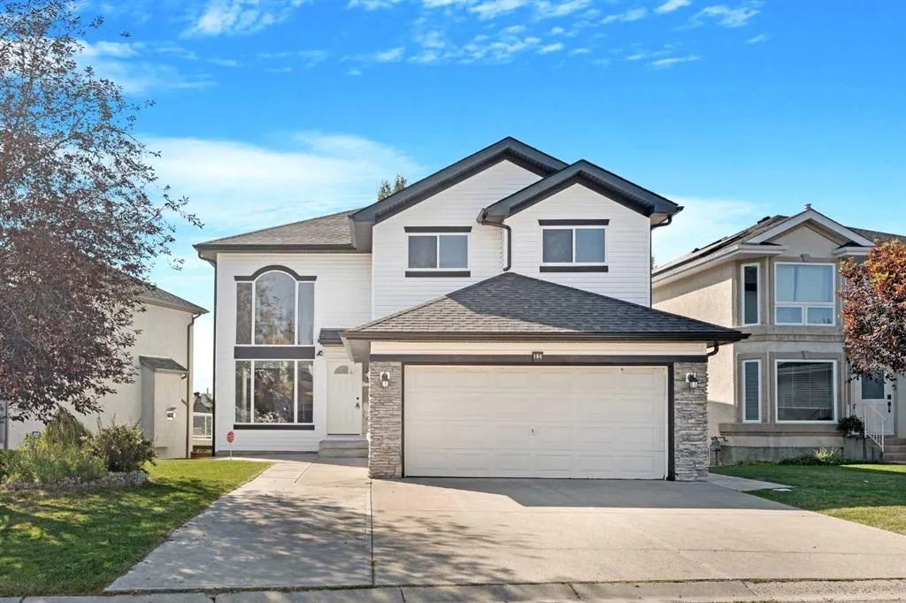 184 Panorama Hills Manor NW