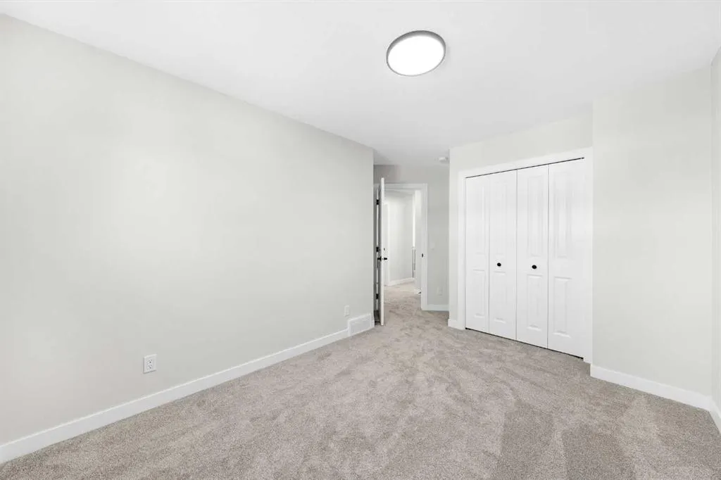 184 Panorama Hills Manor NW