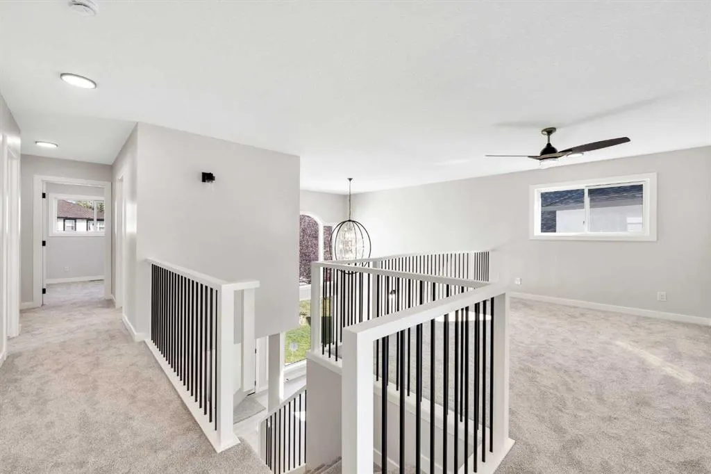 184 Panorama Hills Manor NW