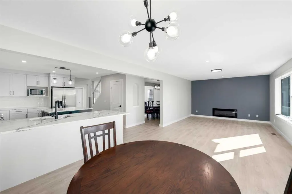 184 Panorama Hills Manor NW