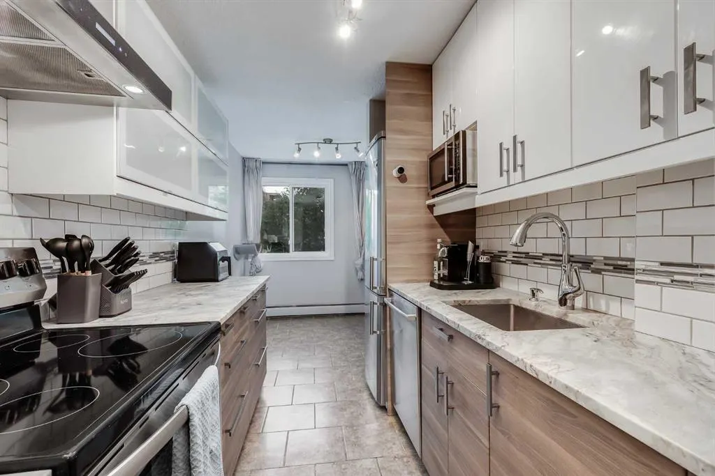 507 57 Avenue SW, #208