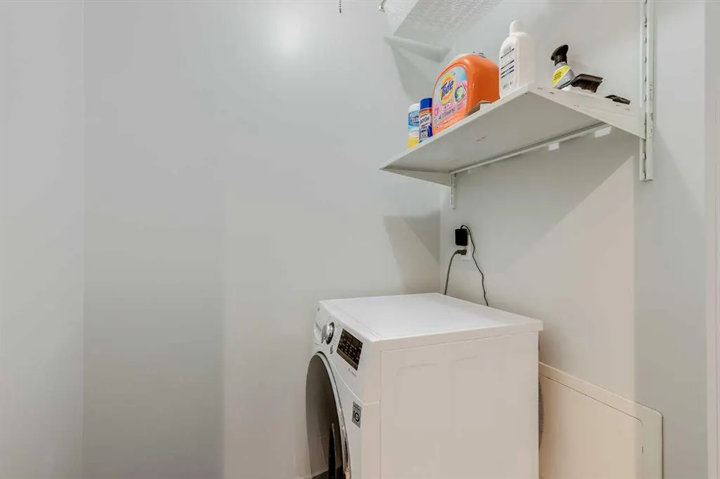 507 57 Avenue SW, #208