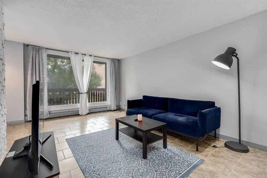 507 57 Avenue SW, #208