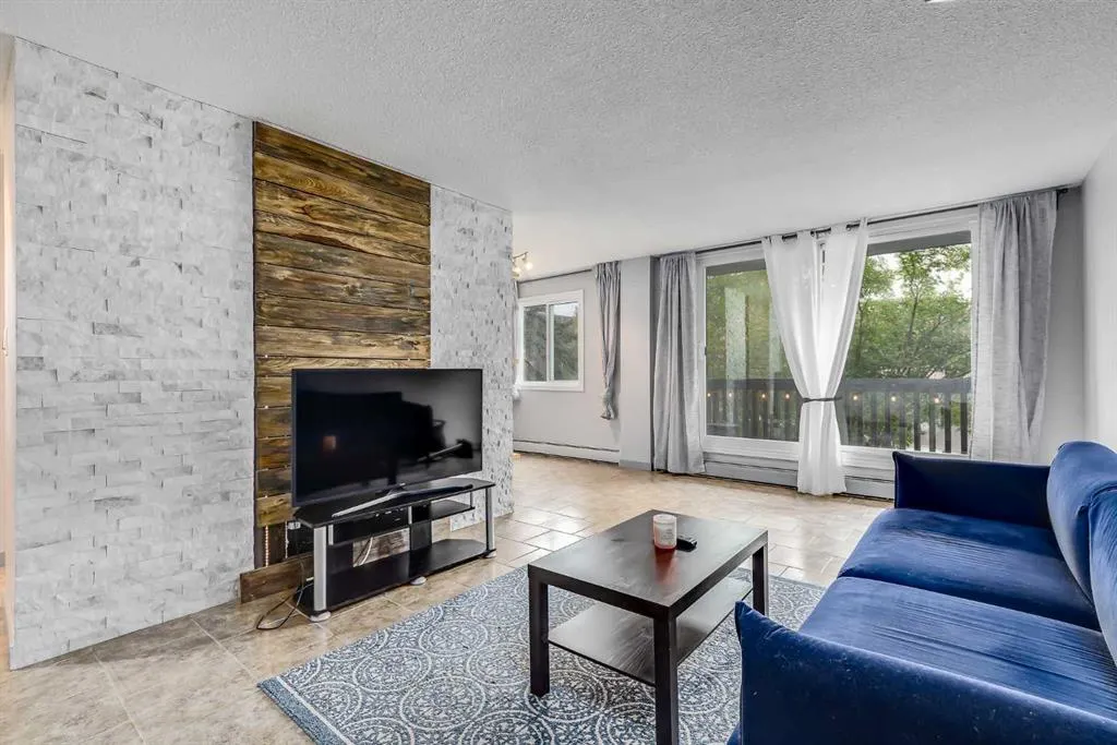 507 57 Avenue SW, #208