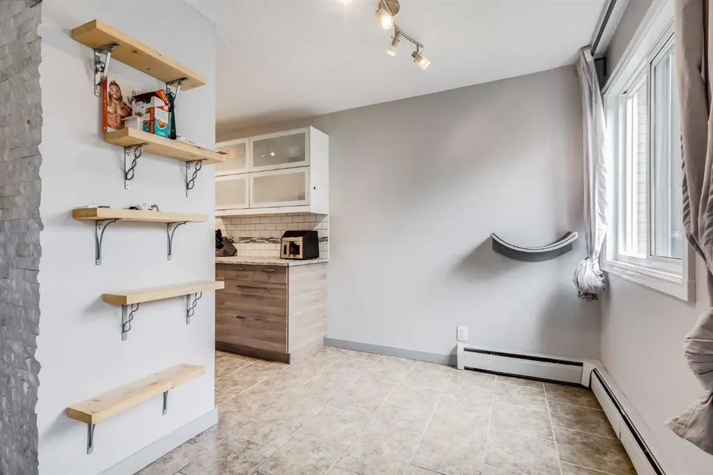 507 57 Avenue SW, #208