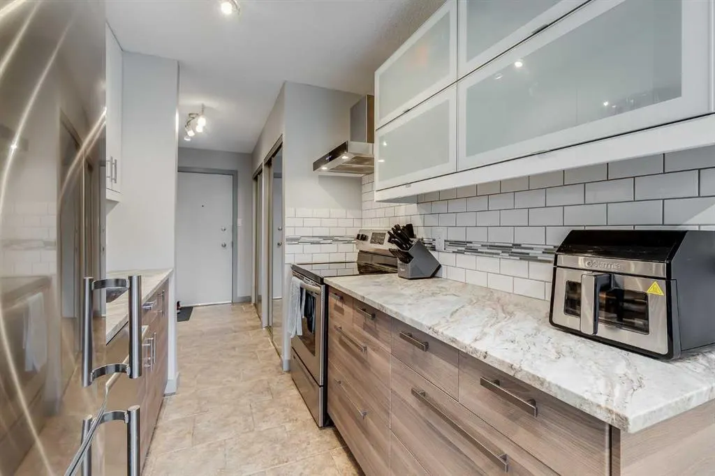 507 57 Avenue SW, #208
