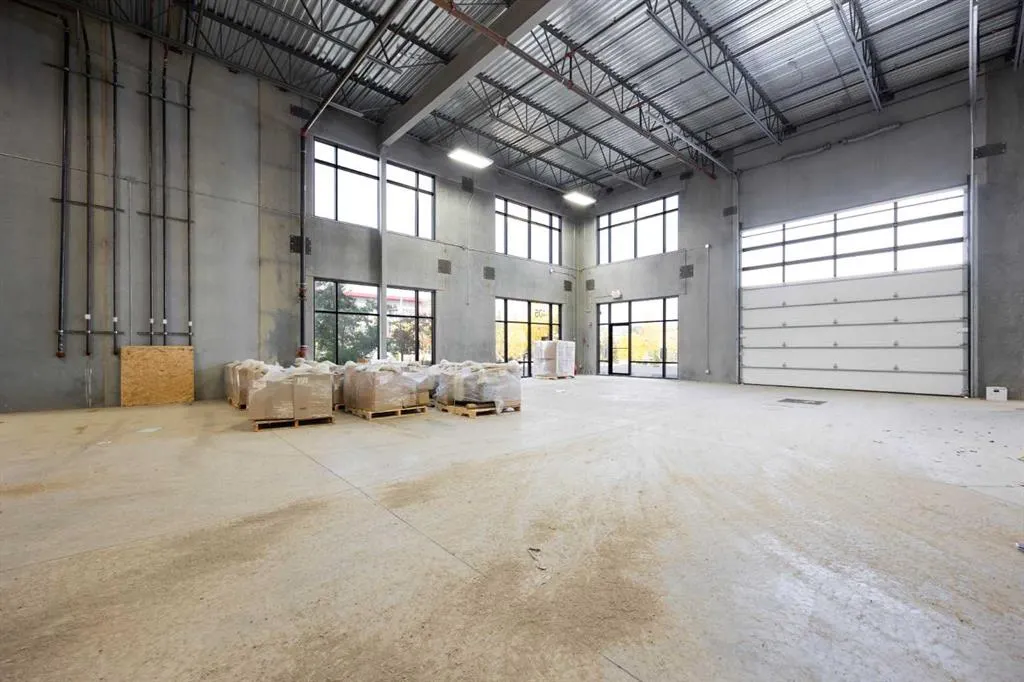 405 TaigaNova Crescent, #101 & 102