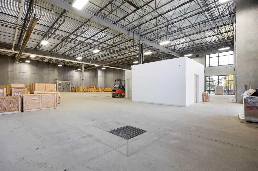 405 TaigaNova Crescent, #101 & 102