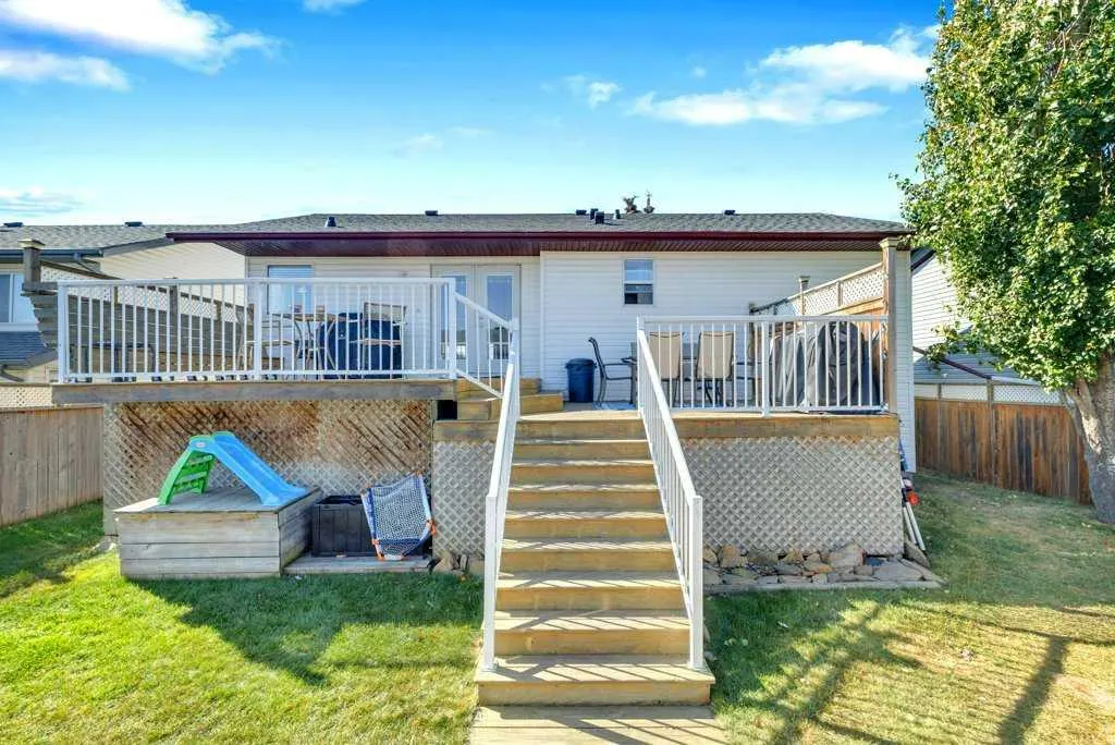66 Hallgren Drive