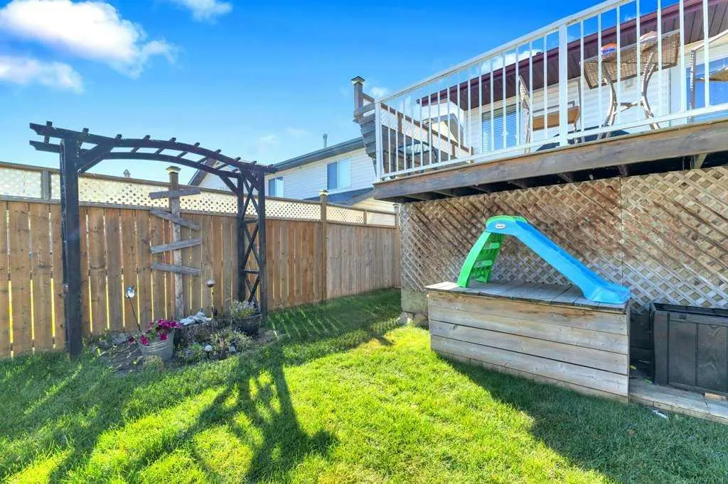 66 Hallgren Drive