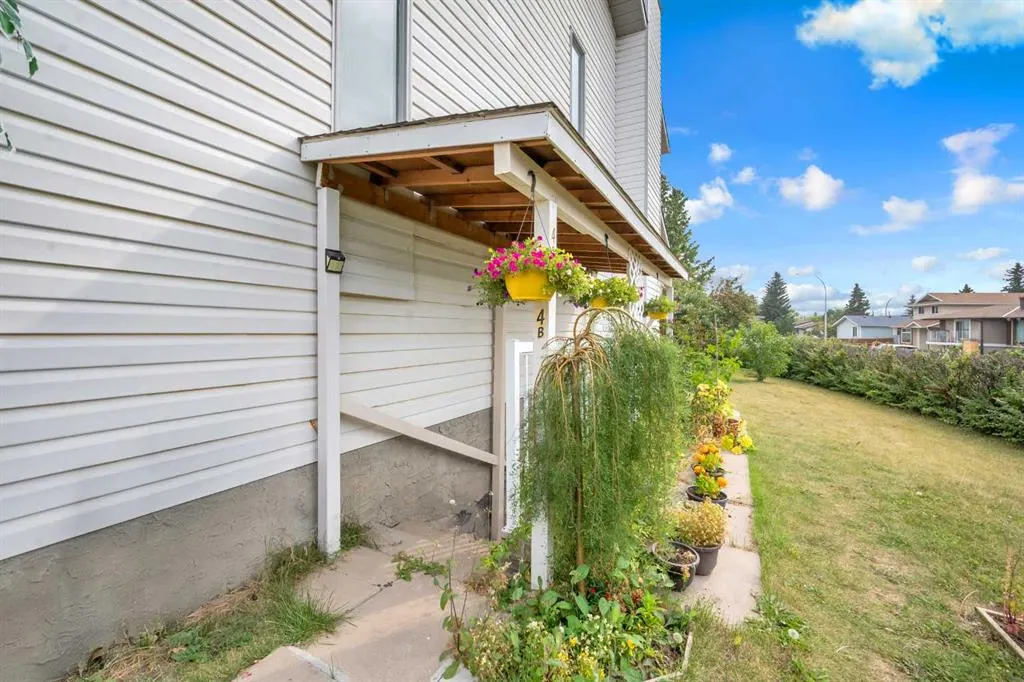 4 Fallingworth Bay NE