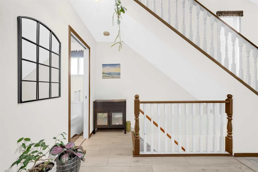 4 Fallingworth Bay NE