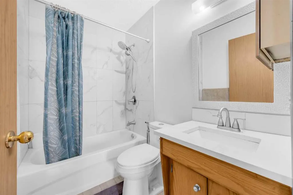4 Fallingworth Bay NE