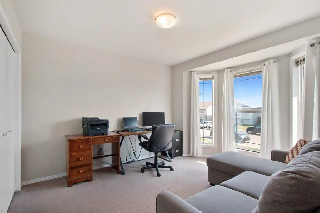 40 Douglas Close