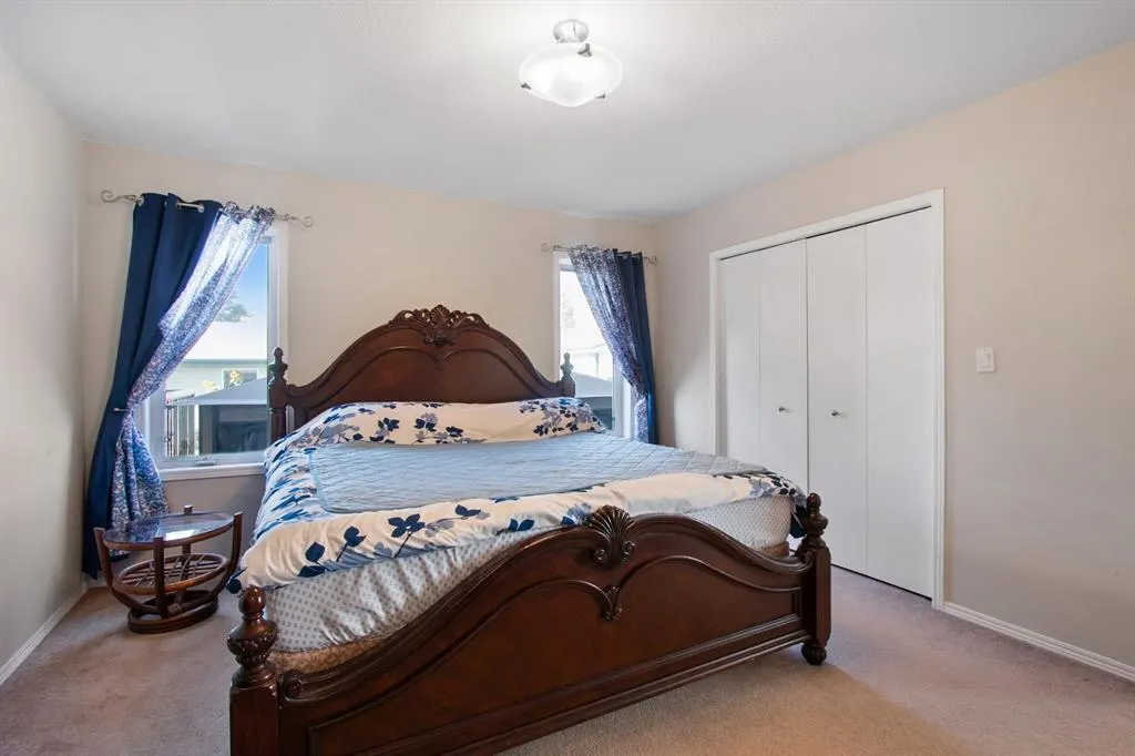 40 Douglas Close