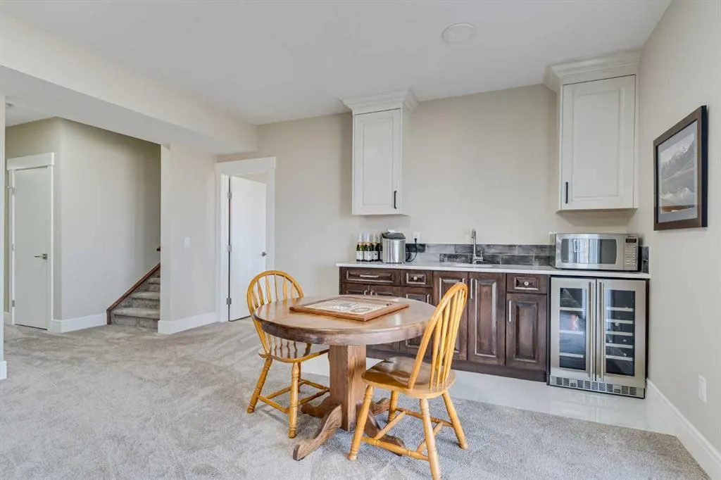 125 North Bridges Bay SW