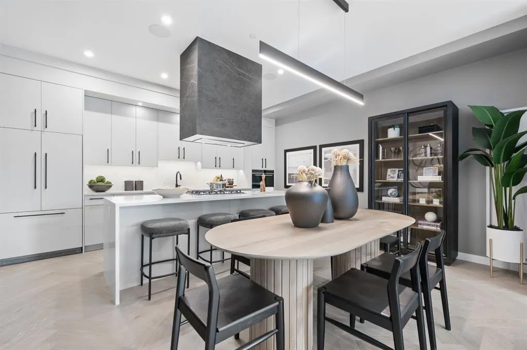 835 78 Street SW, #206