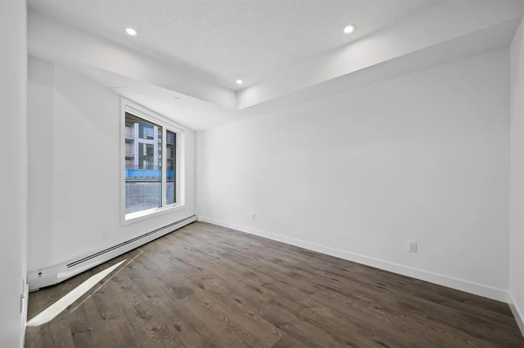 8370 Broadcast Avenue SW, #204