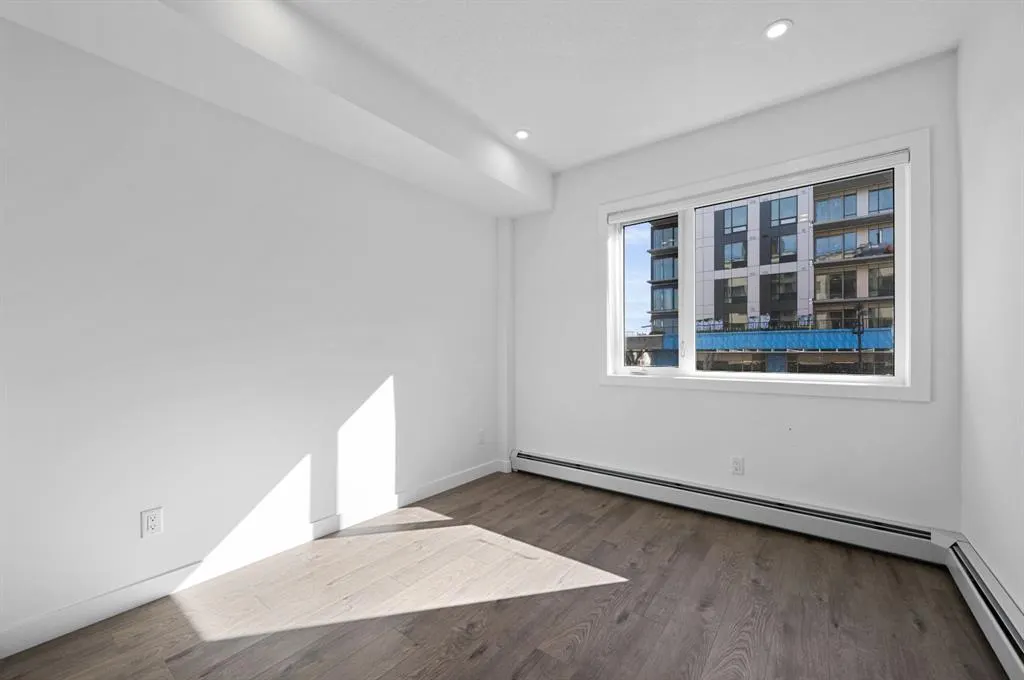 8370 Broadcast Avenue SW, #204