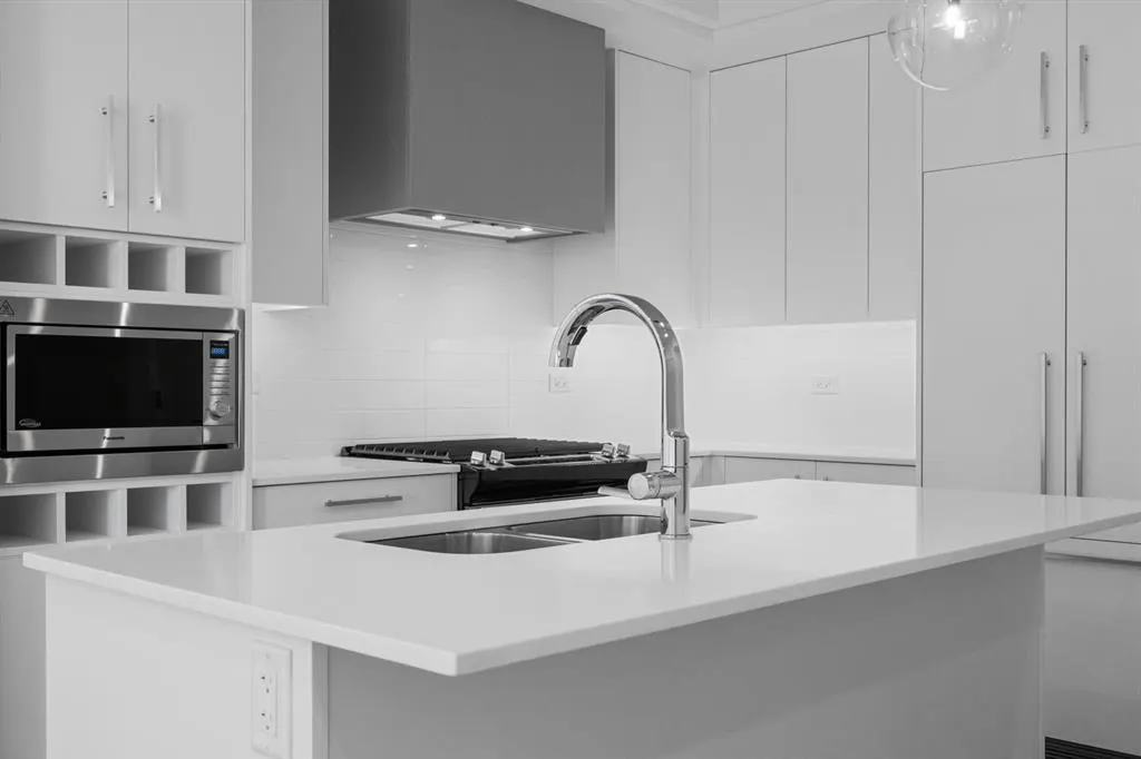 8370 Broadcast Avenue SW, #204