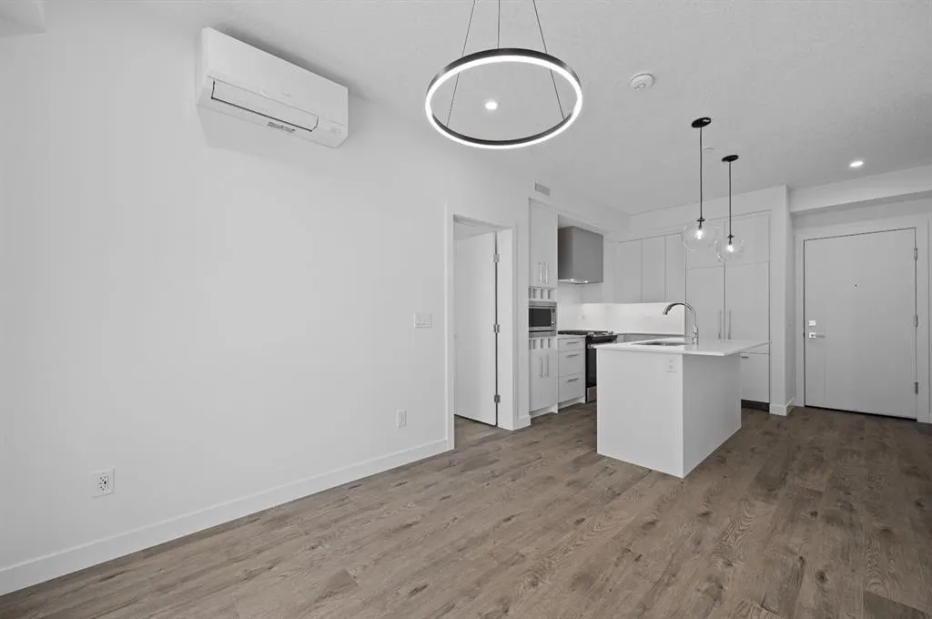 8370 Broadcast Avenue SW, #204
