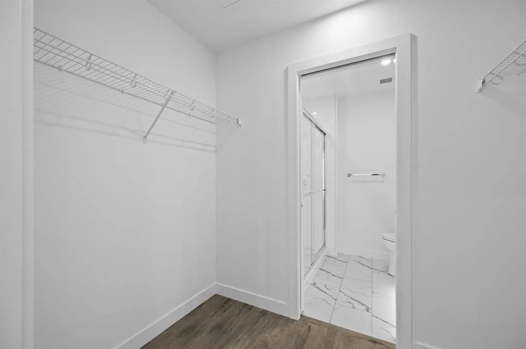 8370 Broadcast Avenue SW, #204