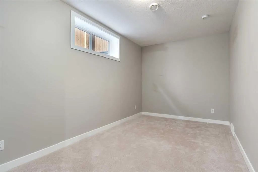 101 Monteith Court SE