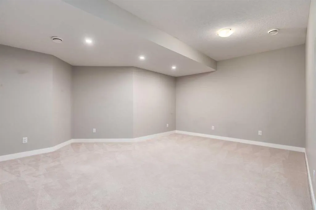 101 Monteith Court SE