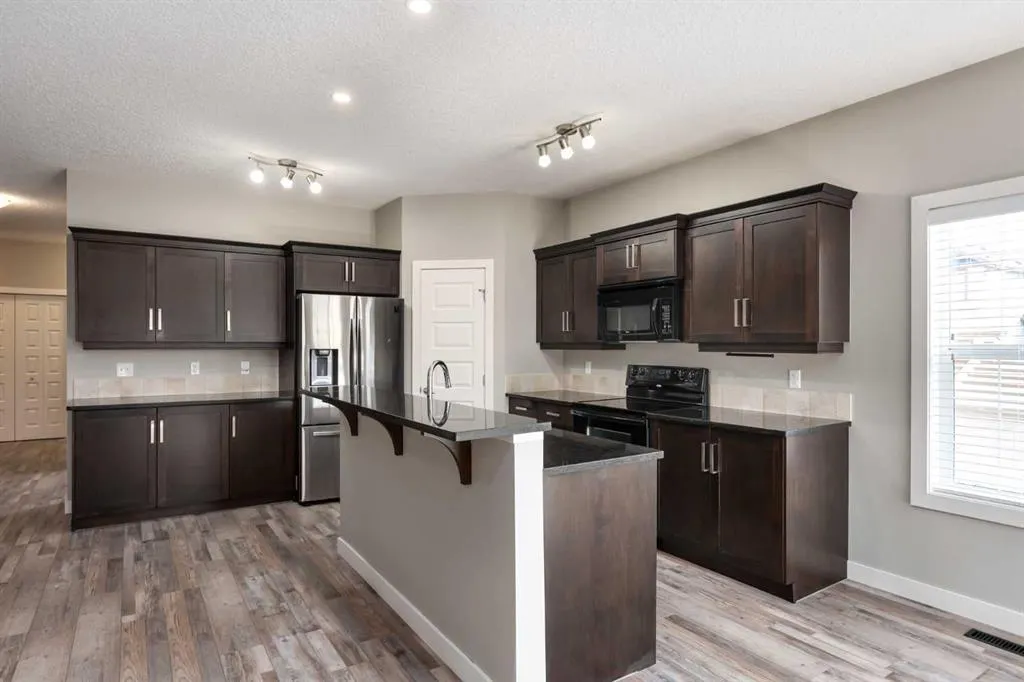 101 Monteith Court SE