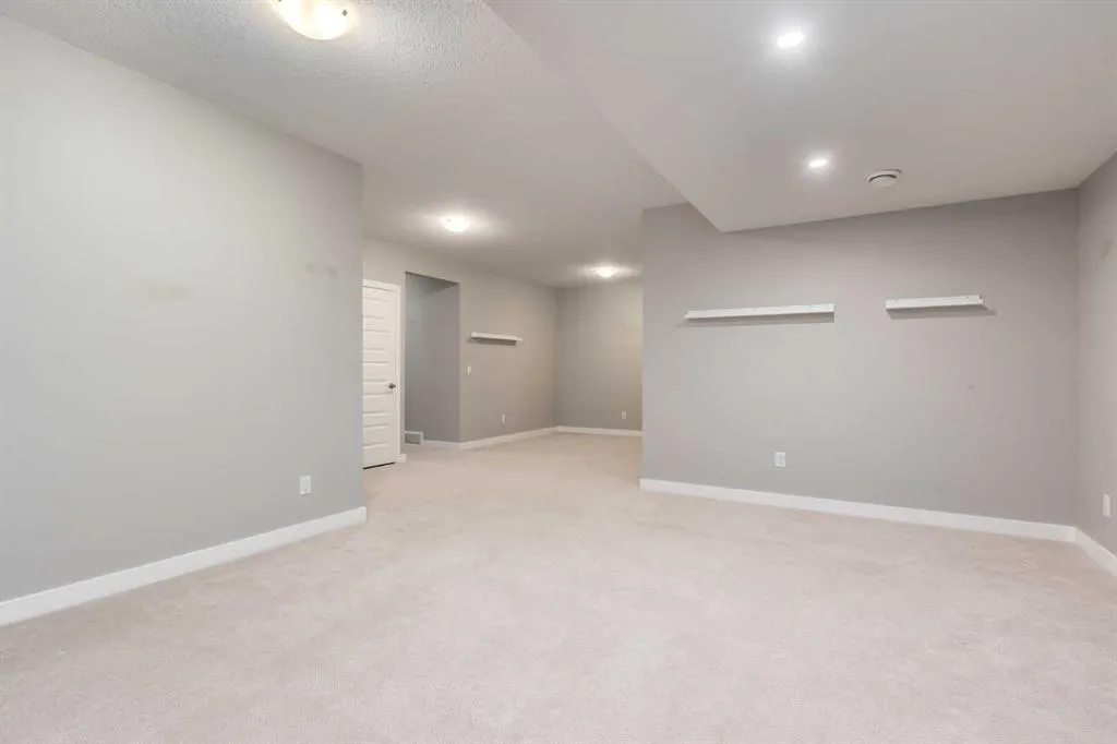 101 Monteith Court SE