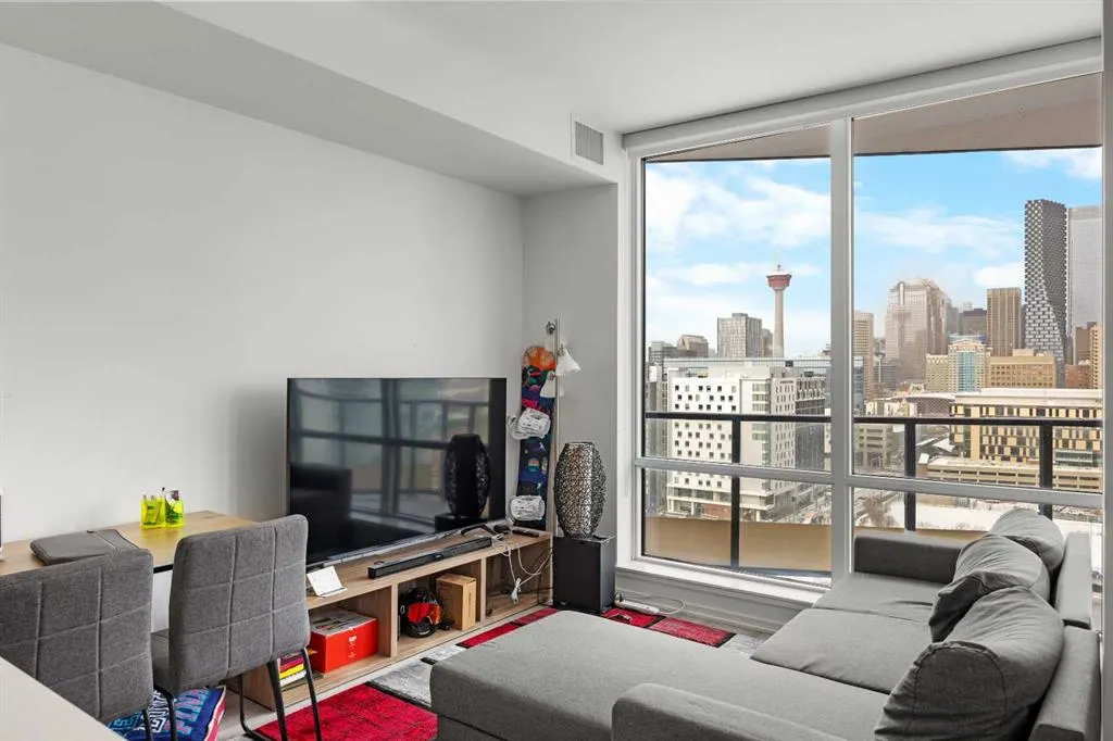 615 6 Avenue SE, #1610
